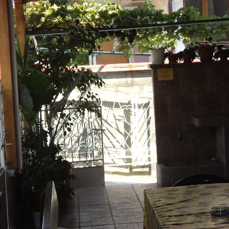 Guest House Drazhev Обзор Екстер'єр фото